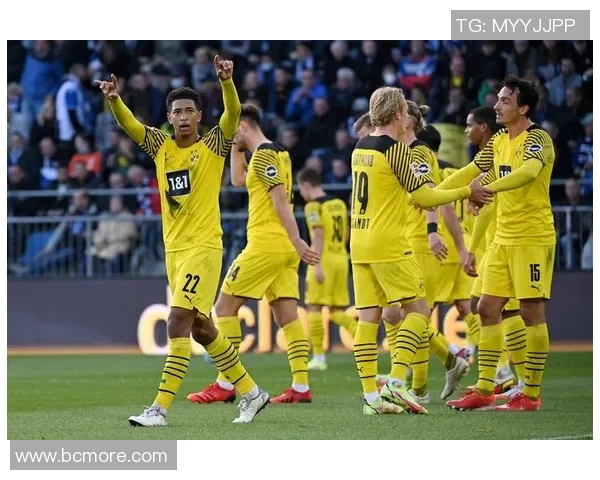 多特蒙德连败德甲下滑,危机四伏球队寻找复苏出路 多特蒙德连败德甲下滑,危机四伏球队寻找复苏出路