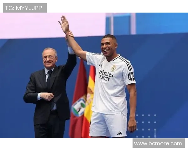 皇马宣布重要消息：队内头号射手签约延长合同至2025年