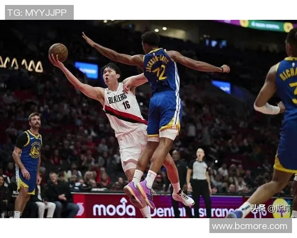 爵士发挥稳定，轻松战胜开拓者