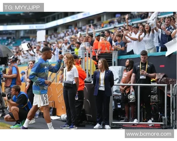 姆巴佩与亚马尔新展开激烈PK对决,谁能笑到最后? 姆巴佩与亚马尔新展开激烈PK对决,谁能笑到最后?