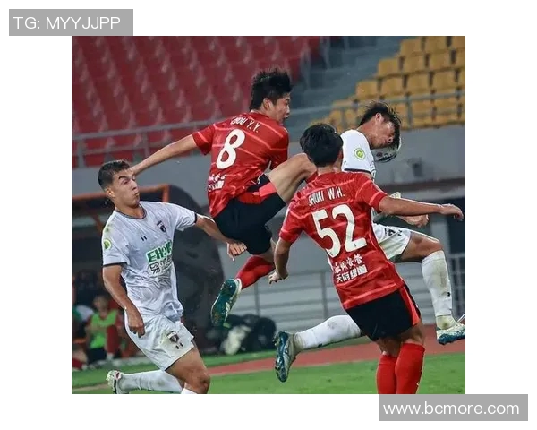 伊力特球员张涵卓表现出色,成为球队突出的新生力量 伊力特球员张涵卓表现出色,成为球队突出的新生力量